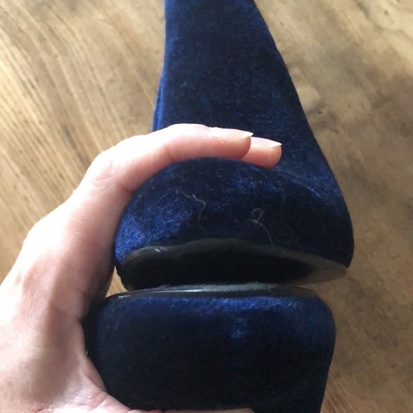 Steve Madden “Edit” Blue Velvet 4” Heeled Ankle Booties Size 10 Edgy Shoes Boots - Picture 9 of 16